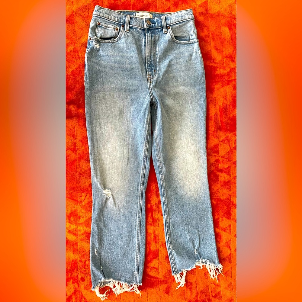 Abercrombie & Fitched |Ultra High Rise Kick Flare | Size: 27/4R